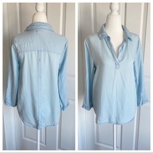 NWOT Nicola Pleated Front Back Button Top, S